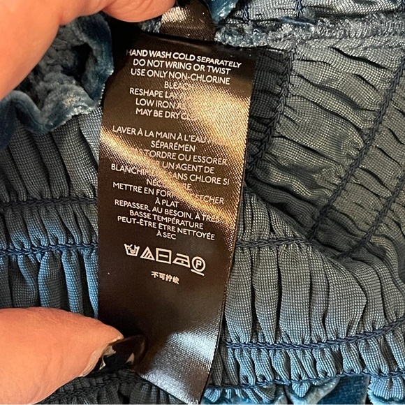 Anthropologie Women's Blue Velvet Smocked Puff Sleeve Blouse Cropped Fairy XS - Picture 9 of 10